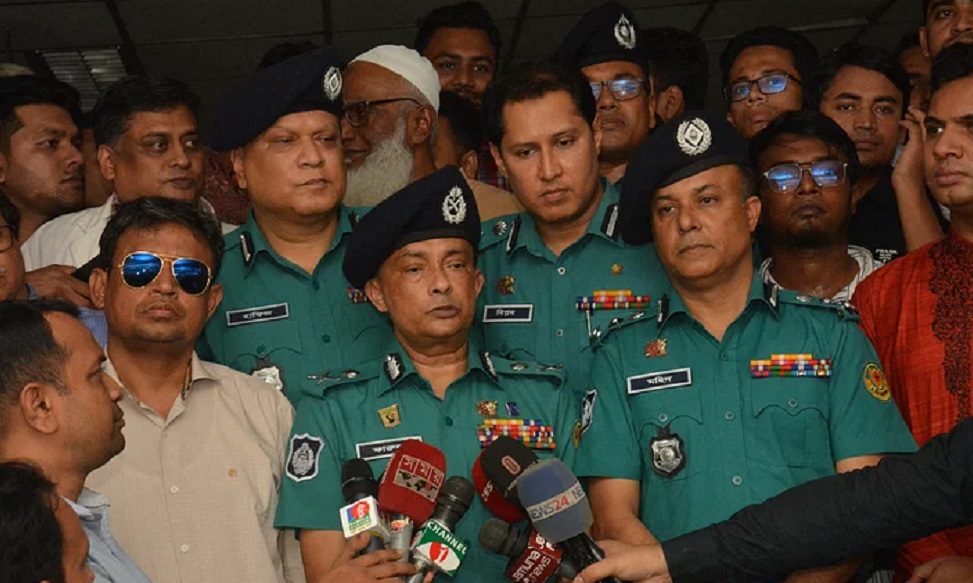নির্যাতনের প্রাথমিক সত্যতা পাওয়ায় এডিসি হারুন ও পরিদর্শক মোস্তাফার বিরুদ্ধে ব্যবস্থা: ডিএমপি কমিশনার