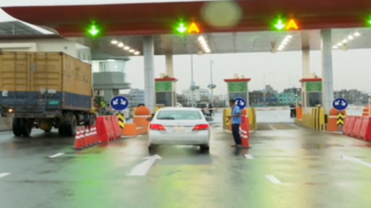 এলিভেটেড এক্সপ্রেসওয়েতে যানবাহন চলাচল শুরু