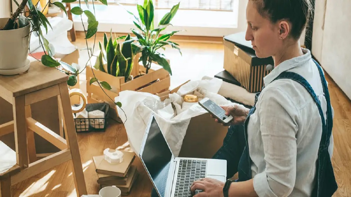 ফেসবুক মার্কেটপ্লেসে কীভাবে পণ্য বিক্রি করবেন? কী কী খেয়াল রাখবেন?