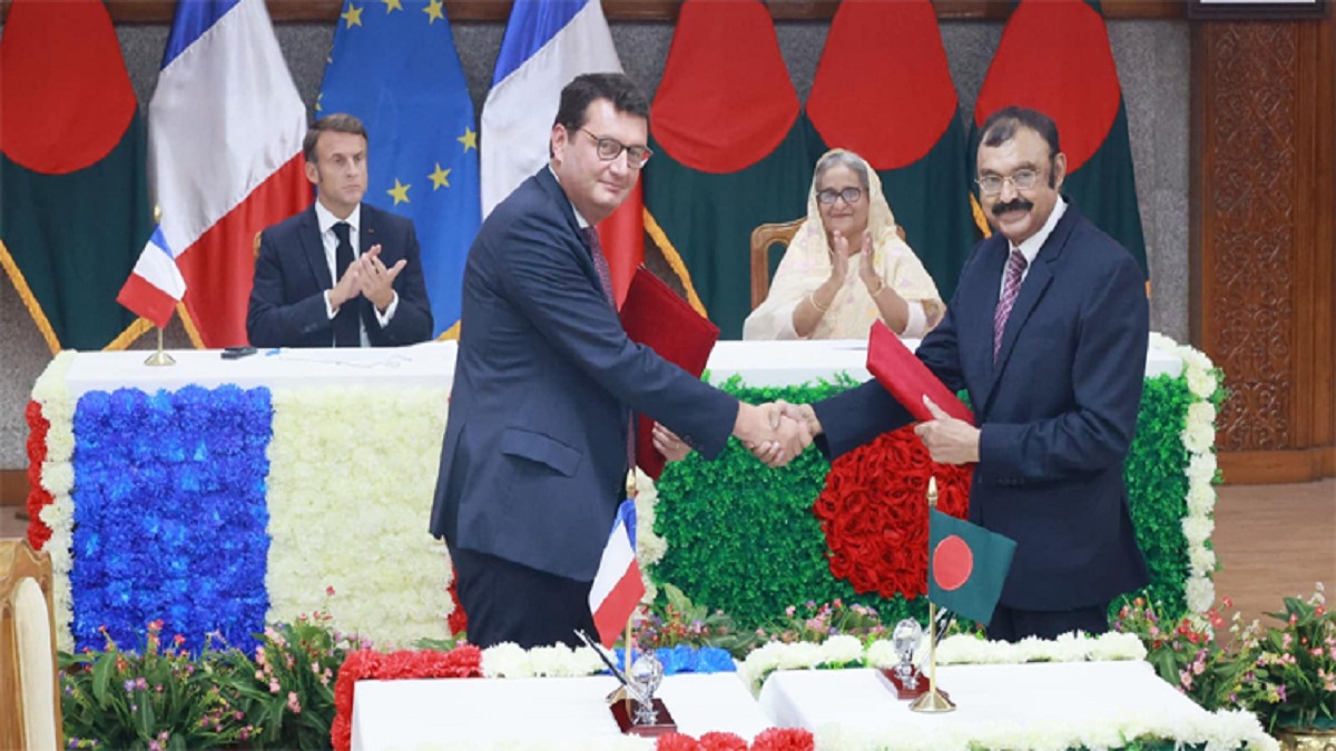ঢাকা-প্যারিসের মধ্যে দুইটি সমঝোতা চুক্তি সই