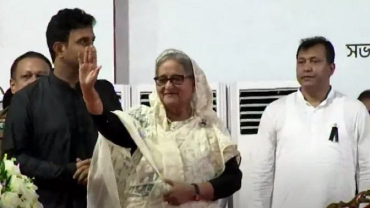 ছাত্র সমাবেশে যোগ দিলেন প্রধানমন্ত্রী