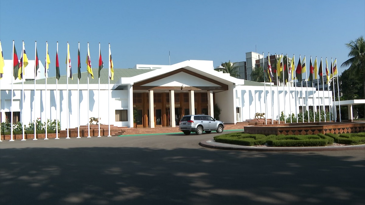 প্রধানমন্ত্রীর কার্যালয়ে ফরাসি প্রেসিডেন্ট