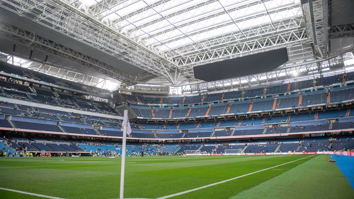 নতুন সাজে বার্নাব্যু স্টেডিয়াম