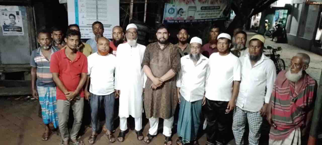 রূপসা থানার বিভিন্ন স্থানে গণসংযোগে আওয়ামী লীগ নেতা রেজভী আলম