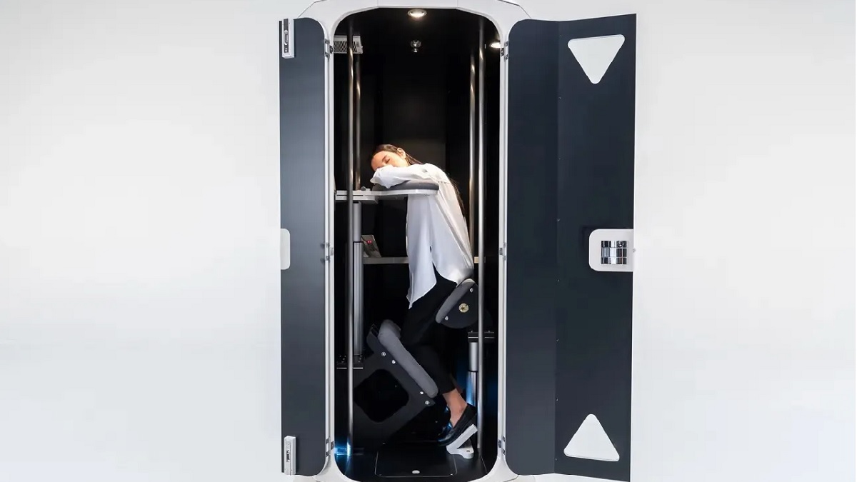 দাঁড়িয়ে ঘুমাবে মানুষ!