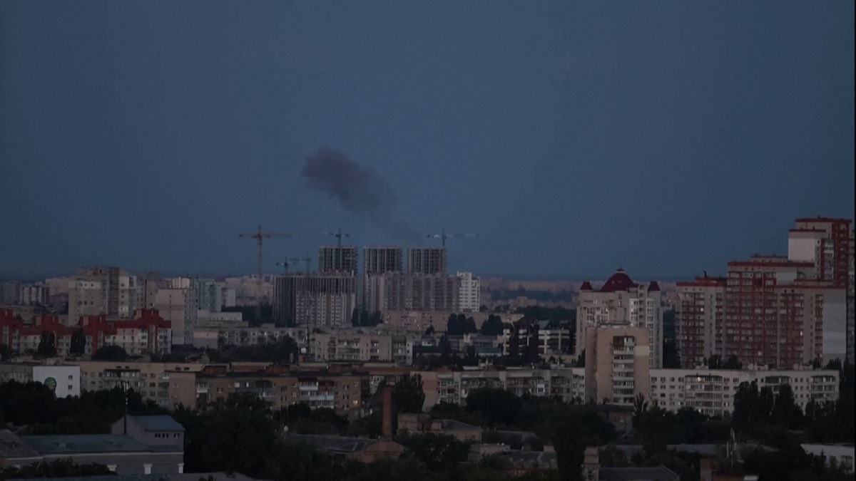 কিয়েভে মিসাইল নিক্ষেপ করলো রাশিয়া