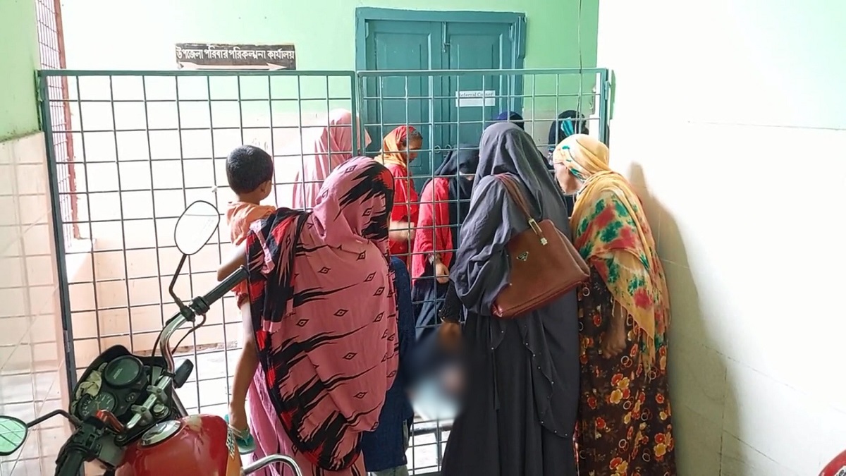 কালীগঞ্জে বাস-পিকআপের মুখোমুখি সংঘর্ষে নিহত ১