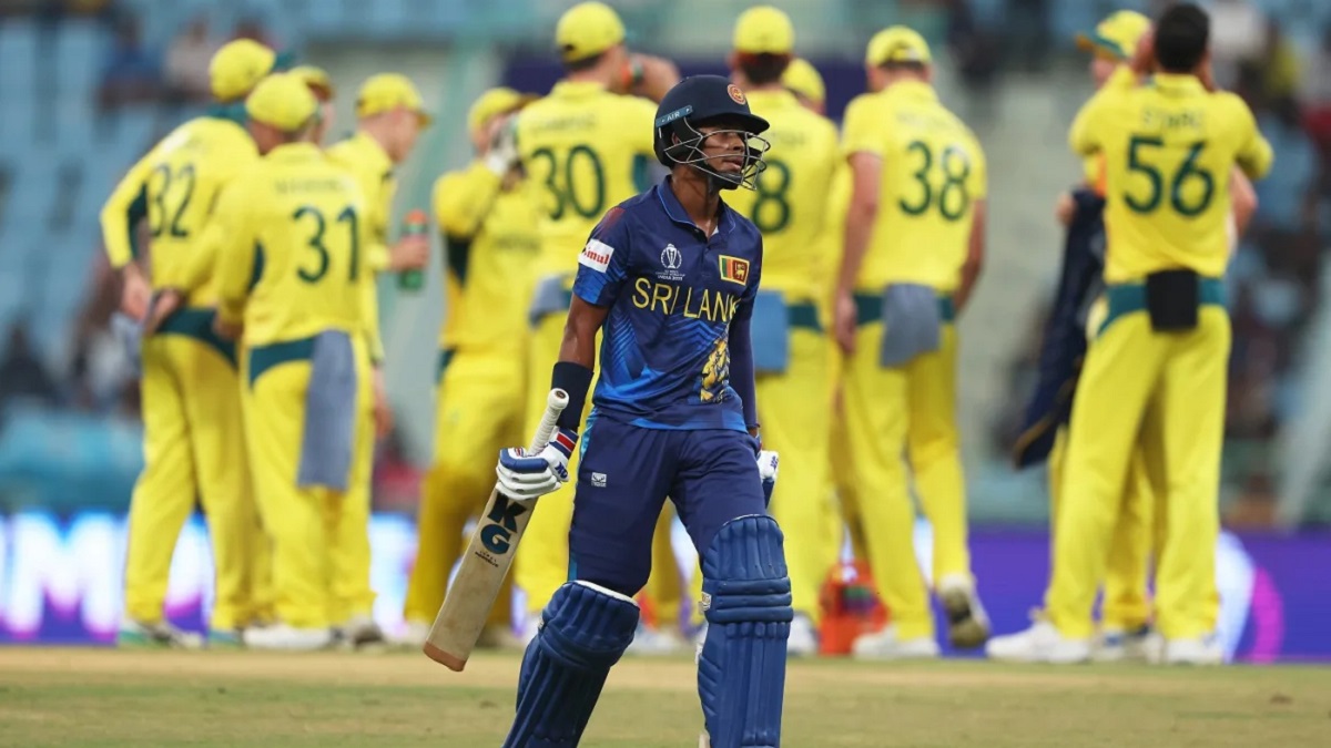 শেষ ৮৪ রানে সবকয়টি উইকেট হারিয়ে দিশেহারা শ্রীলঙ্কা