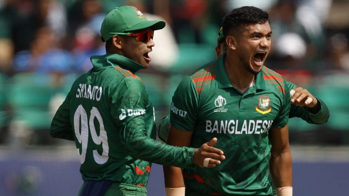 টাইগারদের বোলিং তোপে ১৫৬ রানে গুটিয়ে গেলো আফগানরা