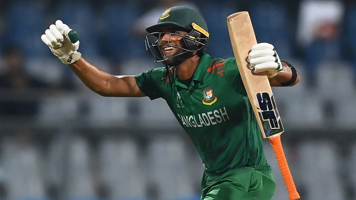 আগেই হেরে বসা ম্যাচে রিয়াদের সেঞ্চুরিই একমাত্র সান্ত্বনা বাংলাদেশের