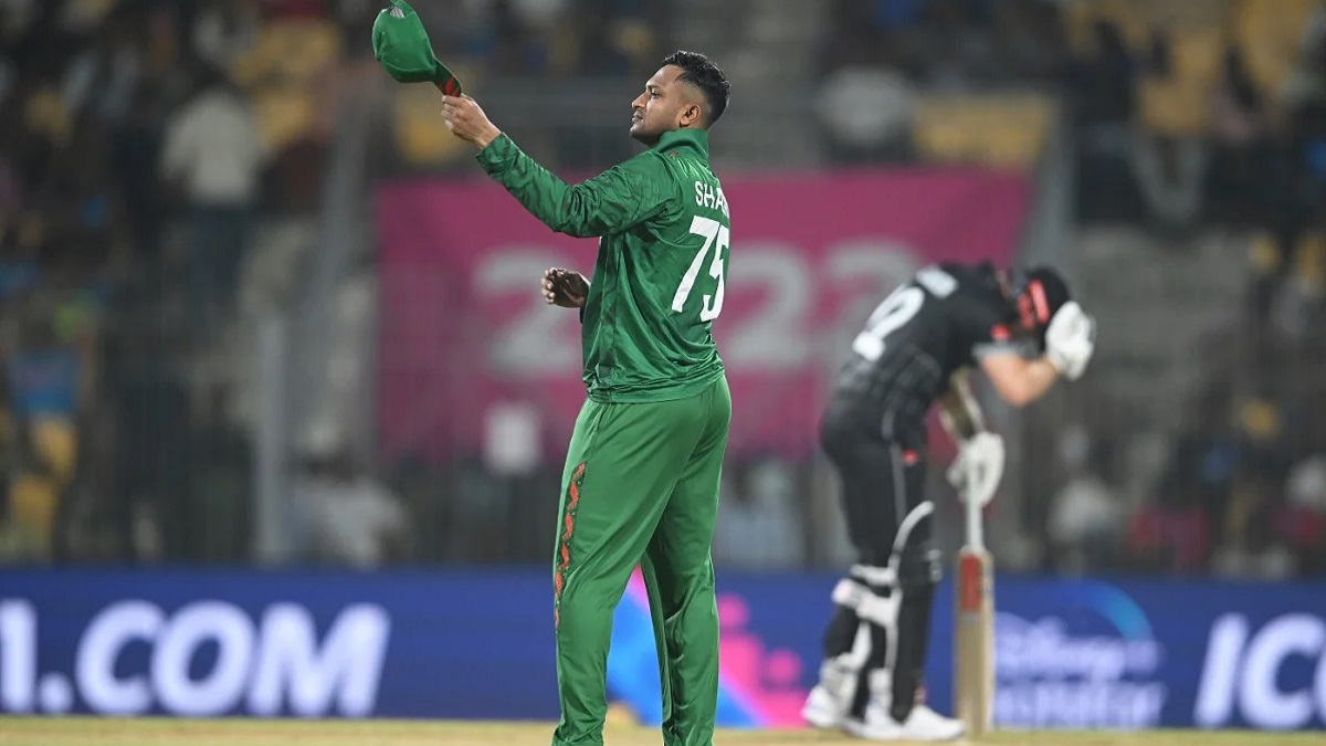 কনওয়েকে ফিরিয়ে ব্রেক থ্রু এনে দিলেন সাকিব