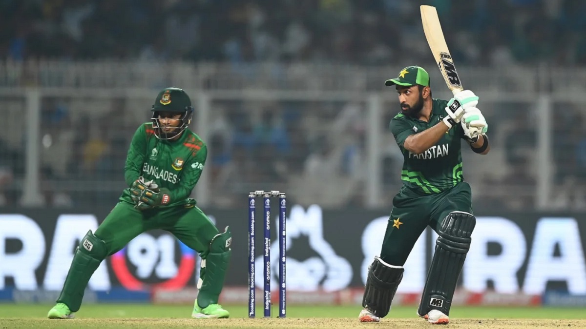 শফিককে ফিরিয়ে বাংলাদেশকে ব্রেক থ্রু এনে দিলেন মিরাজ