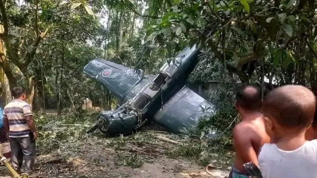 বগুড়ায় প্রশিক্ষণ বিমান বিধ্বস্ত
