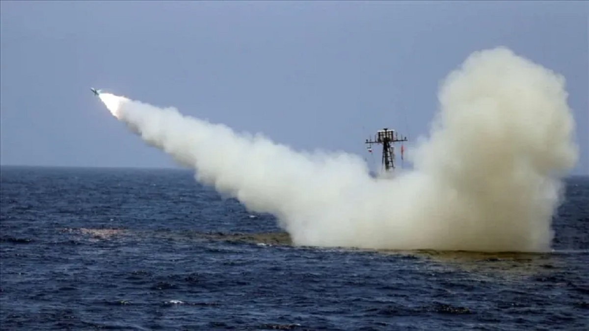 পারস্য ও ওমান উপসাগরে ইরানের বৃহৎ ড্রোন মহড়া