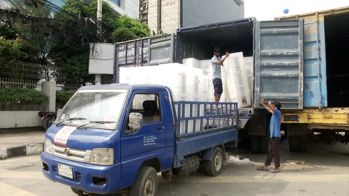 জেলা পর্যায়ে নির্বাচনী সরঞ্জাম পাঠানো শুরু