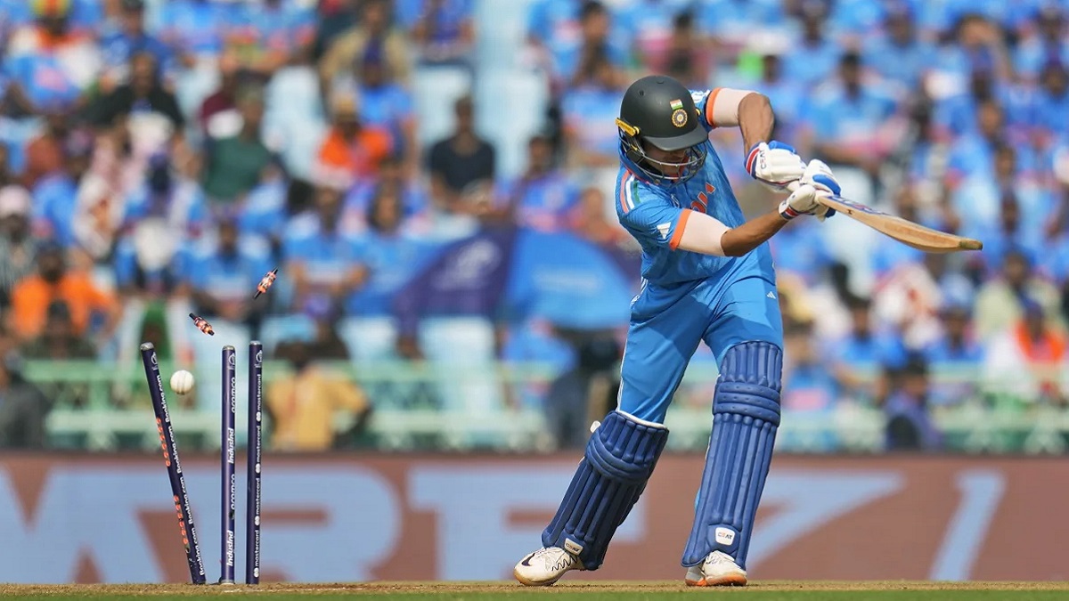 ৩ উইকেট হারিয়ে চাপে ভারত