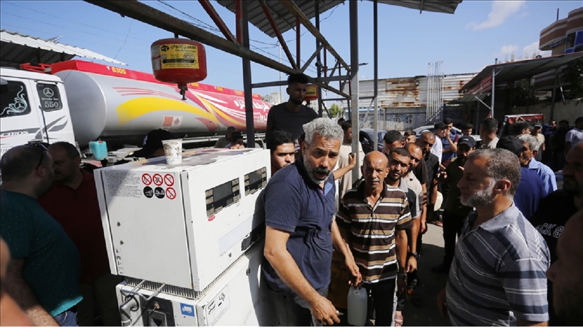 গাজা উপত্যকায় ত্রাণবহর ঢুকলেও পর্যাপ্ত জ্বালানি নেই: স্টিফেন দুজারিচ