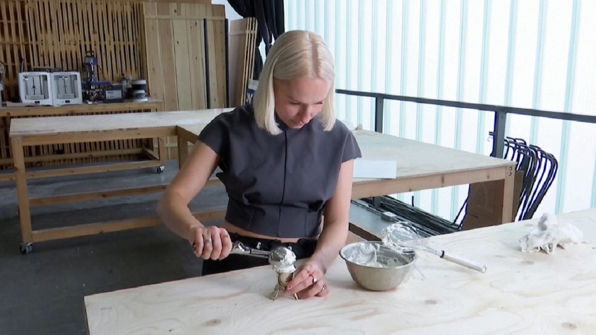 প্লাস্টিক বর্জ্য থেকে তৈরি হলো ভ্যানিলা আইসক্রিম!