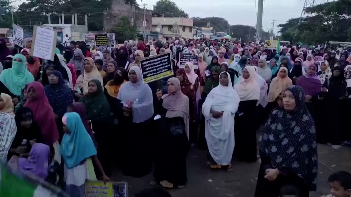 গাজায় ইসরায়েলের হামলার প্রতিবাদে দিল্লিতে বিক্ষোভ, পুলিশের ধরপাকড়