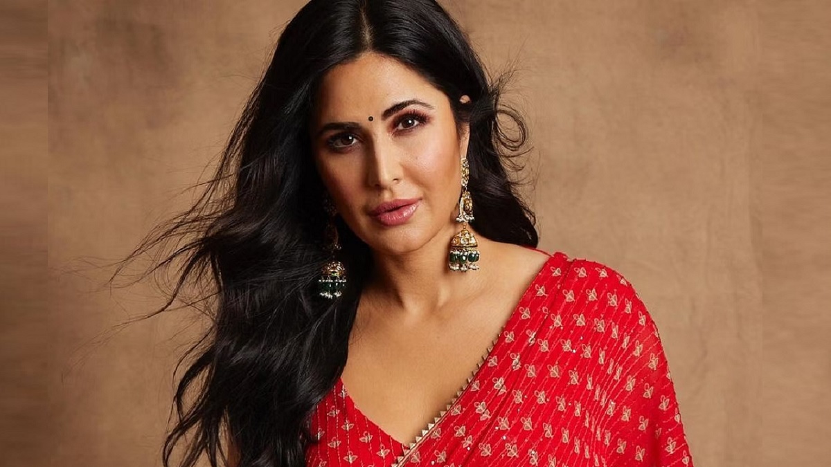 তুমুল আলোচনায় ক্যাটরিনার ‘টাওয়েল ফাইট’