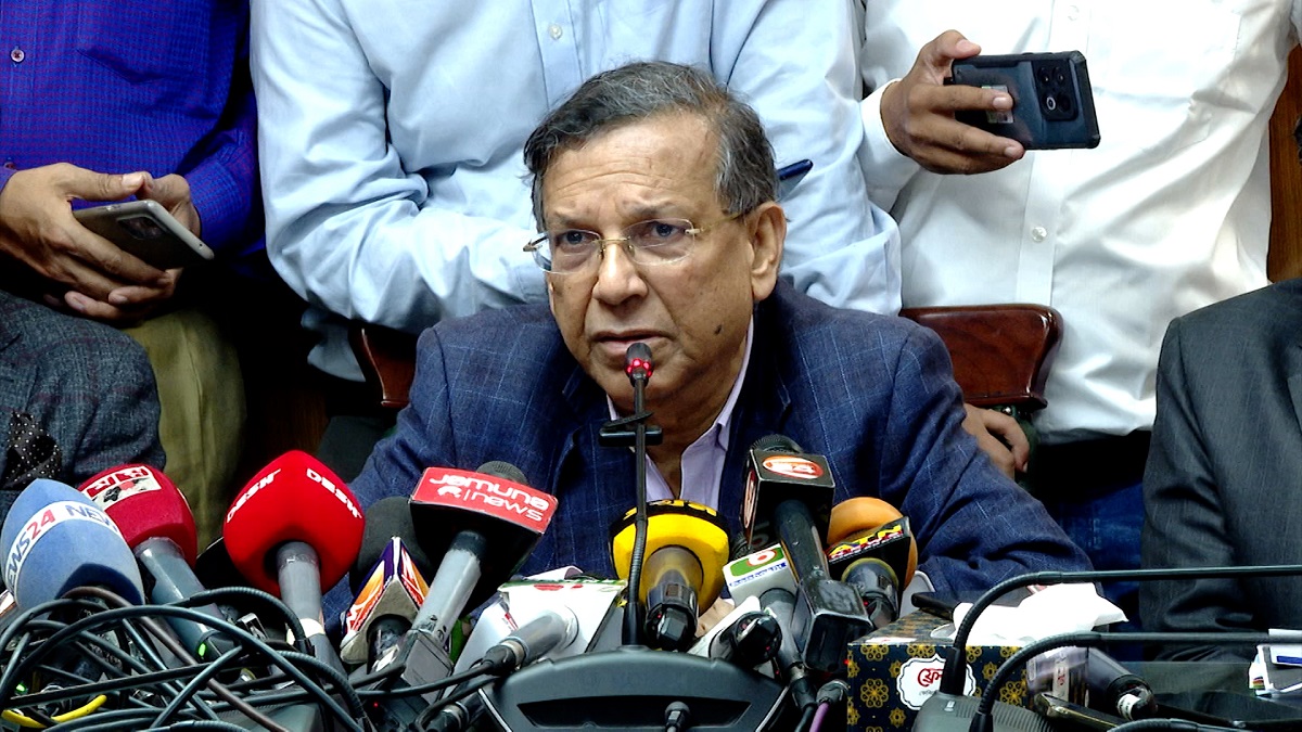 খালেদার বিদেশে চিকিৎসায় কোনো শর্ত দেয়া হয়নি, বিএনপি মিথ্যাচার করছে: আইনমন্ত্রী