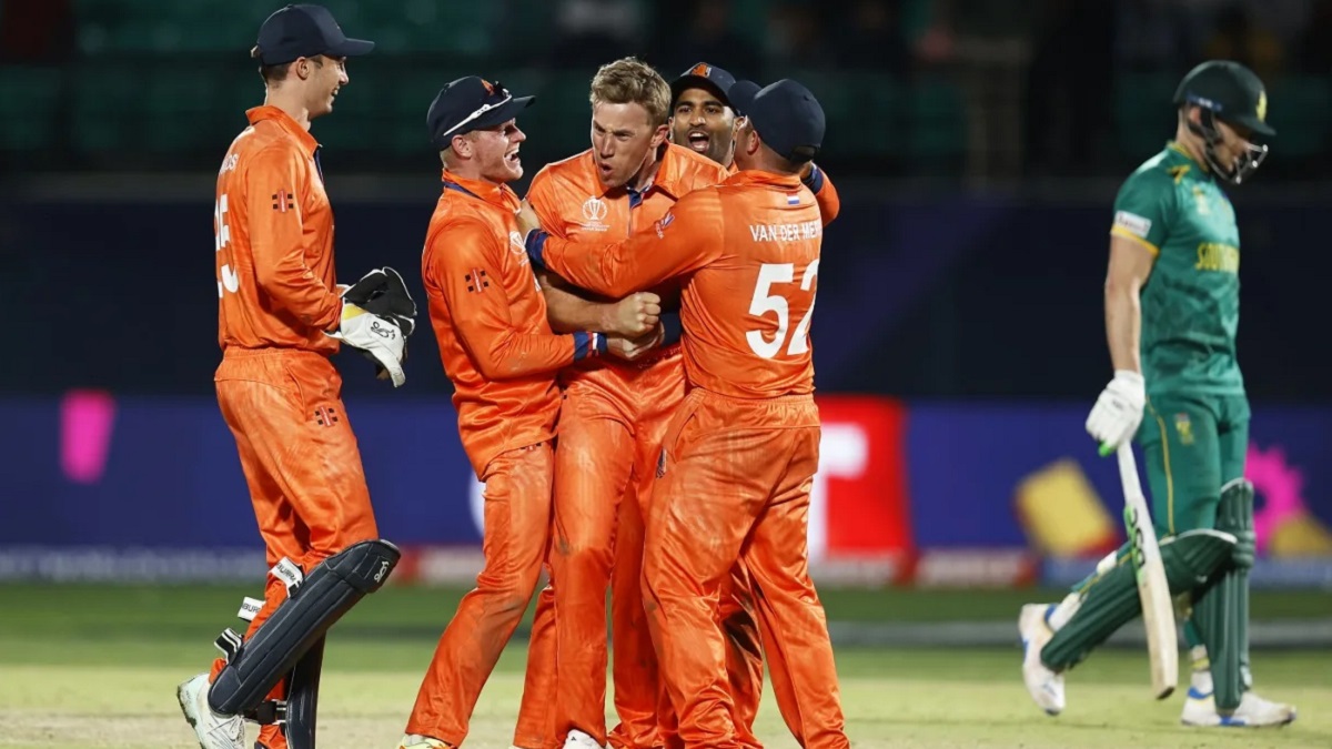 আবারও ডাচ আধিপত্যে নতজানু প্রোটিয়ারা