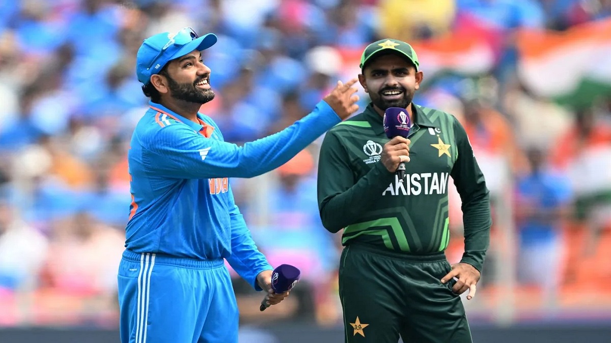 পাকিস্তানের বিপক্ষে টসে জিতে ফিল্ডিংয়ে ভারত