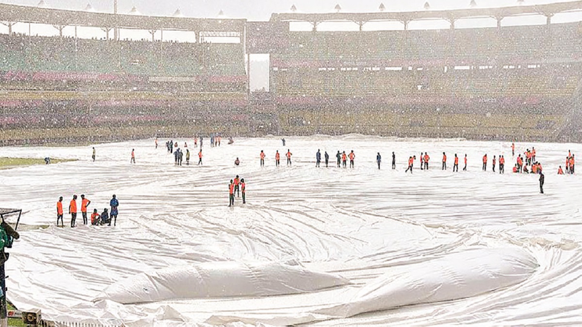 বৃষ্টির হানায় বন্ধ বাংলাদেশ-ইংল্যান্ড ম্যাচ