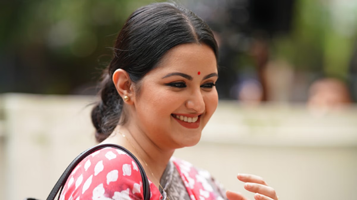 দুই বছর পর শুটিংয়ে ফিরলেন পরীমণি