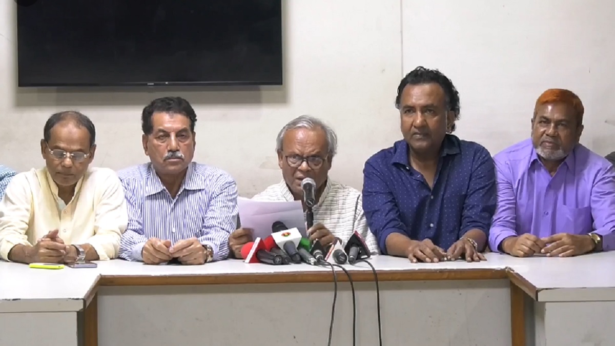 বিএনপির সমাবেশে জনস্রোত দেখে আ. লীগ হতবিহ্বল হয়ে পড়েছে: রিজভী