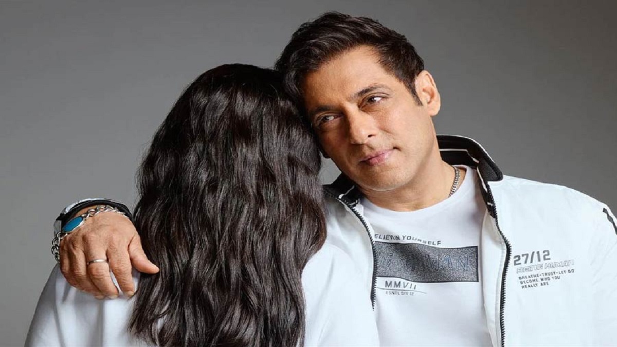 ‘রহস্যময়ী’ নারীর ছবি দিয়ে সালমান বললেন, আমি তোমার সাথে থাকবো