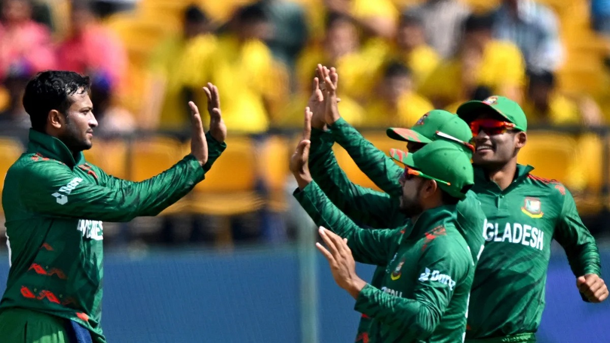 সাকিবের স্পিন বিষে পুড়ছে আফগানিস্তান