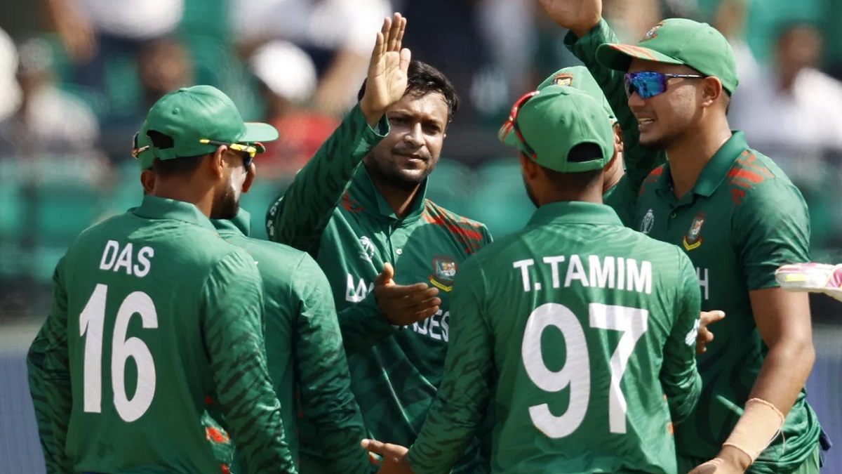 ইব্রাহিমকে ফিরিয়ে ব্রেক থ্রু এনে দিলেন সাকিব