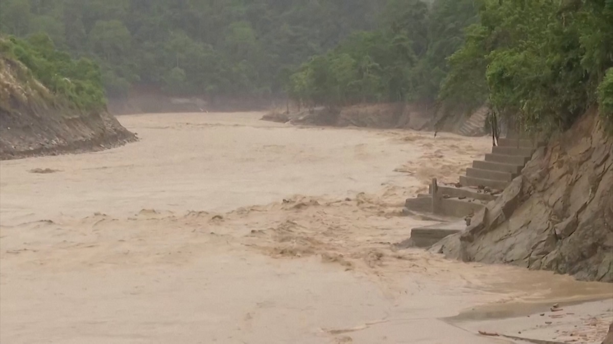 সিকিমে বন্যায় নিহত বেড়ে ১৯, নিখোঁজ ৯০ জনের বেশি