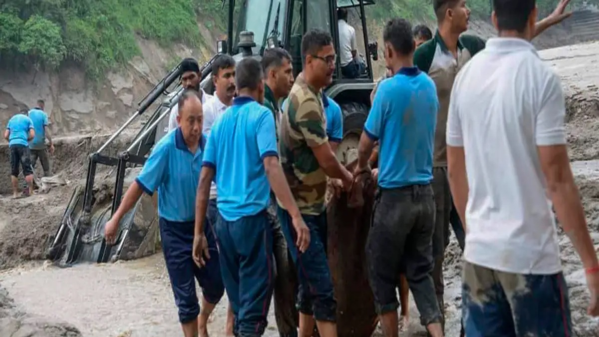 সিকিমে বন্যায় প্রাণহানির সংখ্যা বেড়ে ৫৩