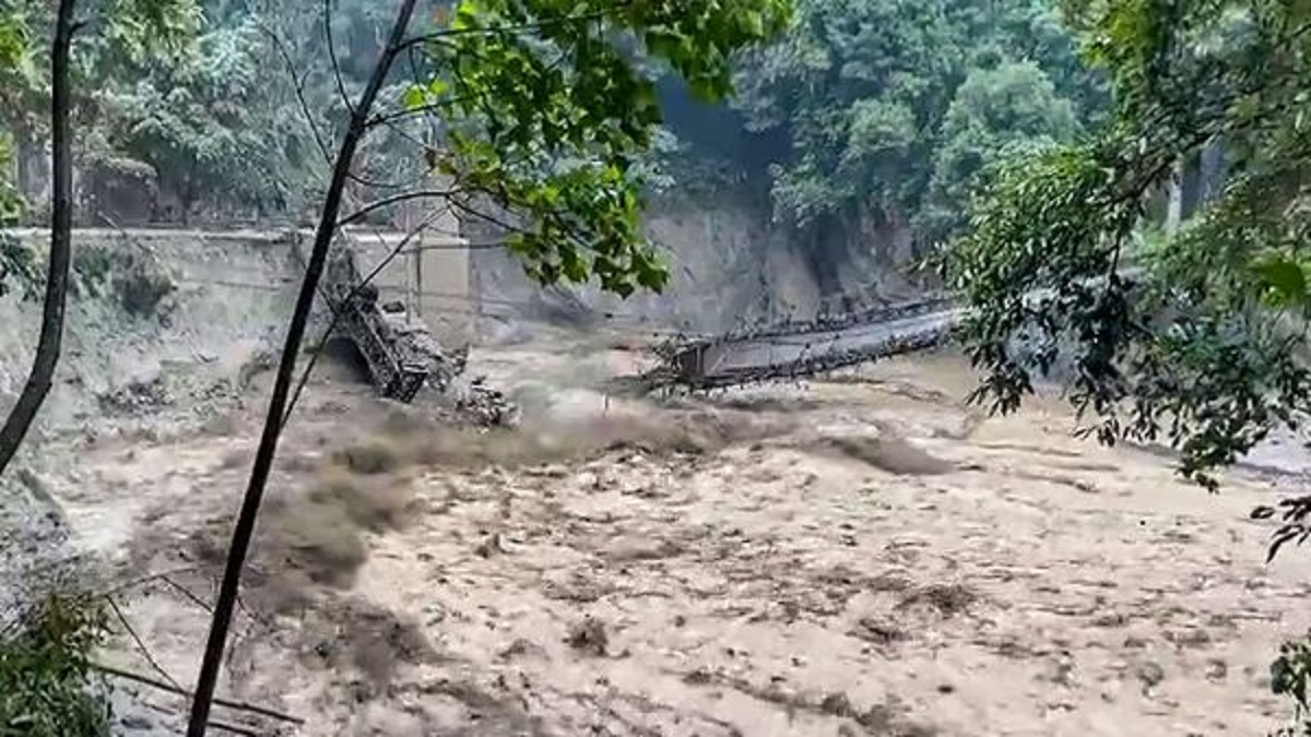 কেনো এতটা বিধ্বংসী হলো সিকিমের বন্যা?