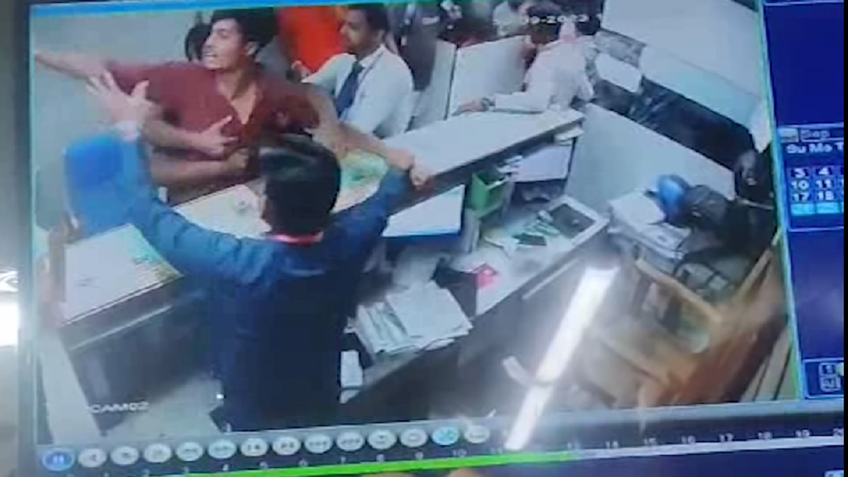 পরিবহন শ্রমিকদের ওপর ছাত্রলীগের হামলার অভিযোগ