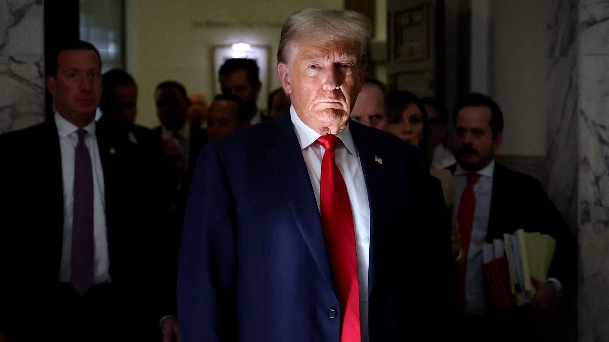 মার্কিন স্পিকারের দায়িত্ব নিতে চান ট্রাম্প