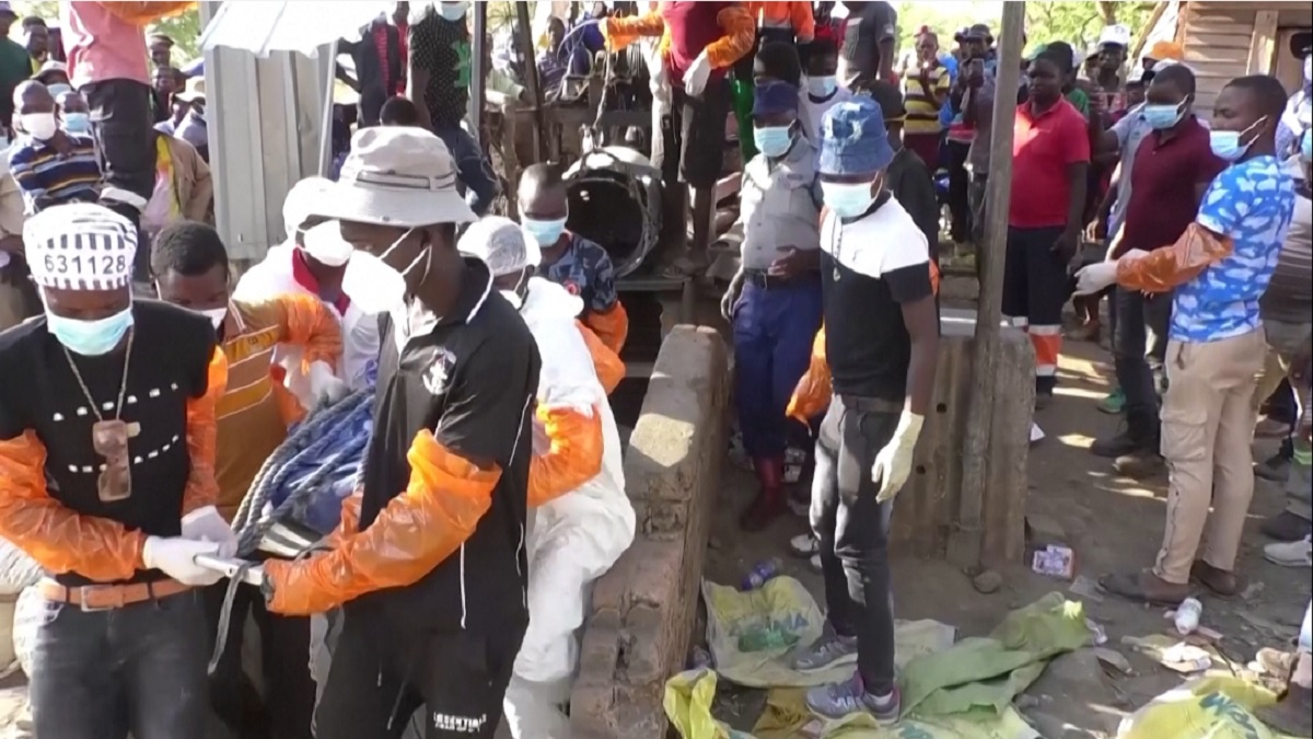 জিম্বাবুয়ের স্বর্ণখনি ধস: প্রাচীন পদ্ধতির অভিযান, উদ্ধার হয়নি বহু শ্রমিক