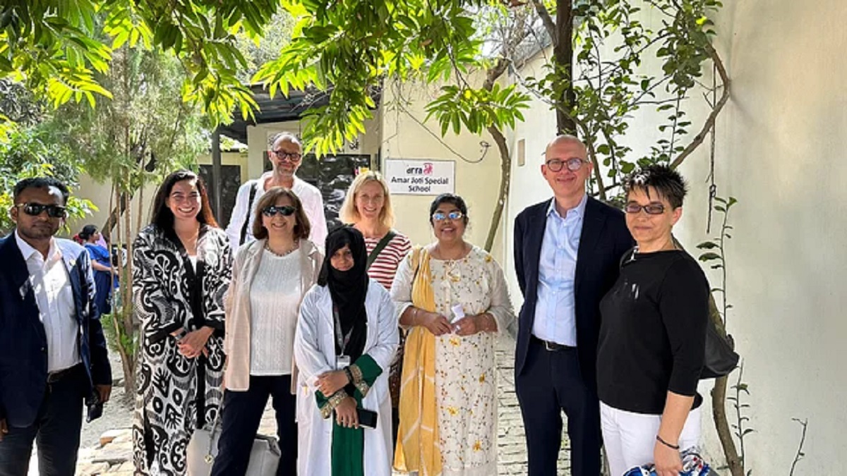 ইইউ-এর প্রতিনিধি দলের সাথে বৈঠকে তিন সচিব