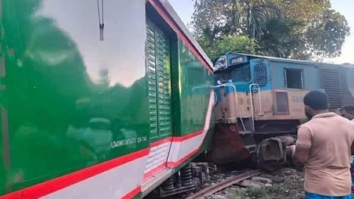 কিশোরগঞ্জে বগি লাইনচ্যুত হয়ে আহত ৫