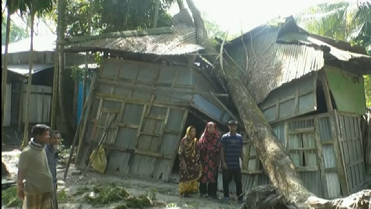 ঘূর্ণিঝড় মিধিলির তাণ্ডবে উপকূলে ব্যাপক ক্ষয়ক্ষতি