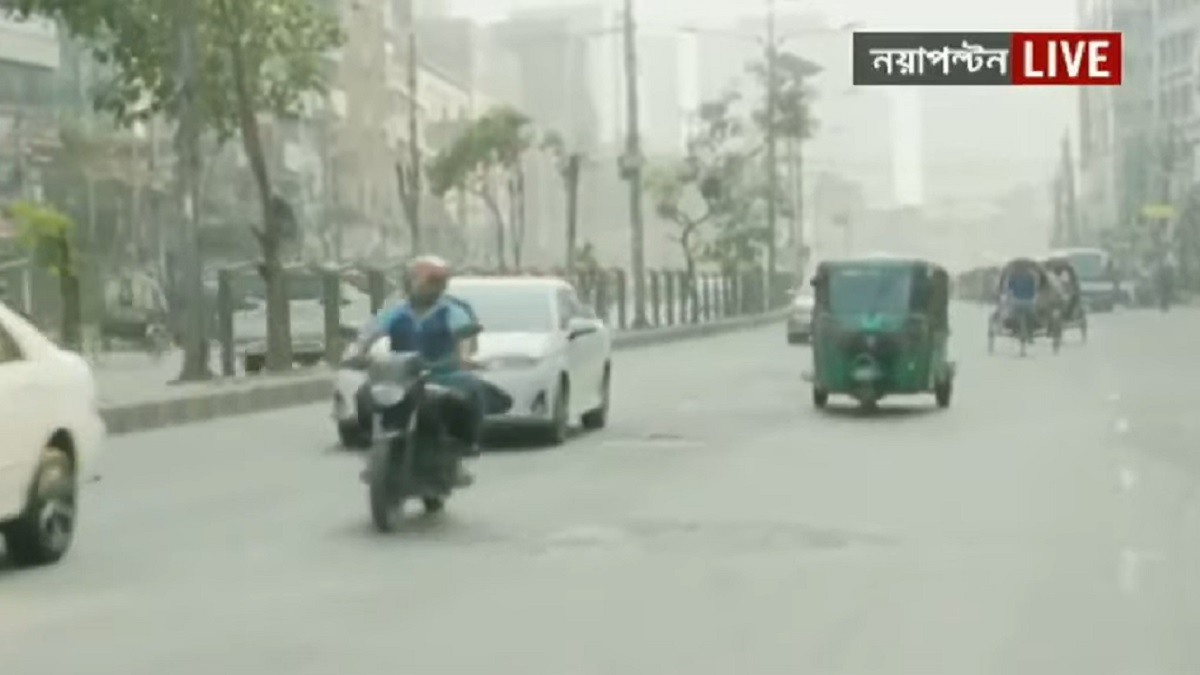 অষ্টম দফা অবরোধে রাজধানীতে যান চলাচল কম