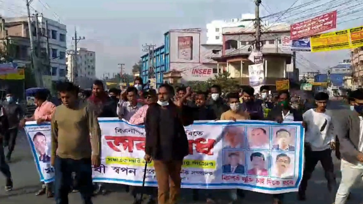 বিচ্ছিন্ন সহিংসতায় সারাদেশে চলছে ৪৮ ঘণ্টার অবরোধ