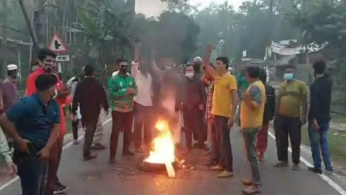 ৩য় দফা অবরোধে সারাদেশে বিক্ষোভ, ভোগান্তি যাত্রীদের