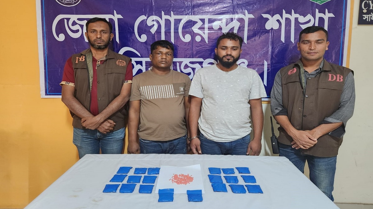 সিরাজগঞ্জে চার হাজার পিস ইয়াবাসহ আটক ২