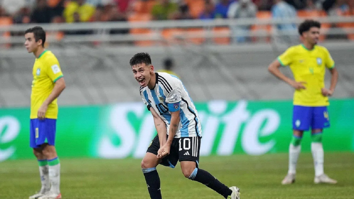 ব্রাজিলকে বিধ্বস্ত করে বিশ্বকাপের সেমিফাইনালে আর্জেন্টিনা