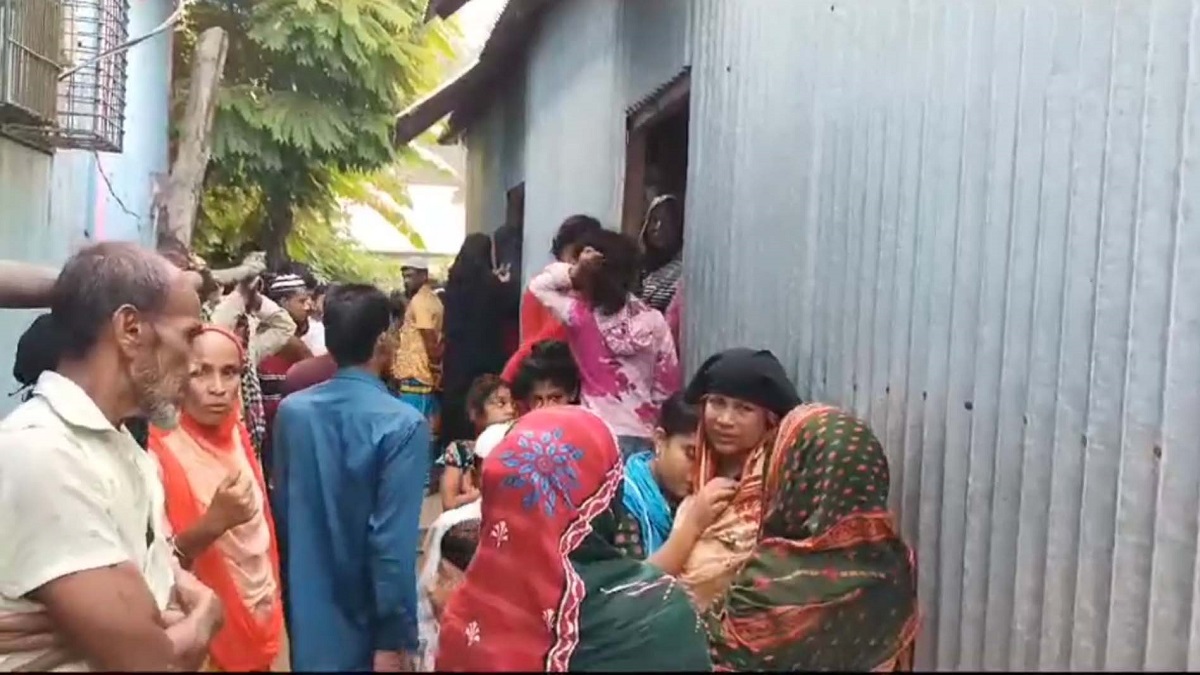 বাবার বাড়ি থেকে স্ত্রী ফিরে না আসায় শ্বশুরকে হত্যা