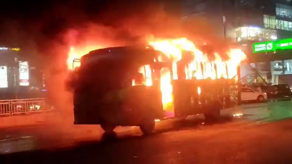 সারাদেশে গত ১০ দিনে ১১০টি অগ্নিসংযোগ: ফায়ার সার্ভিস