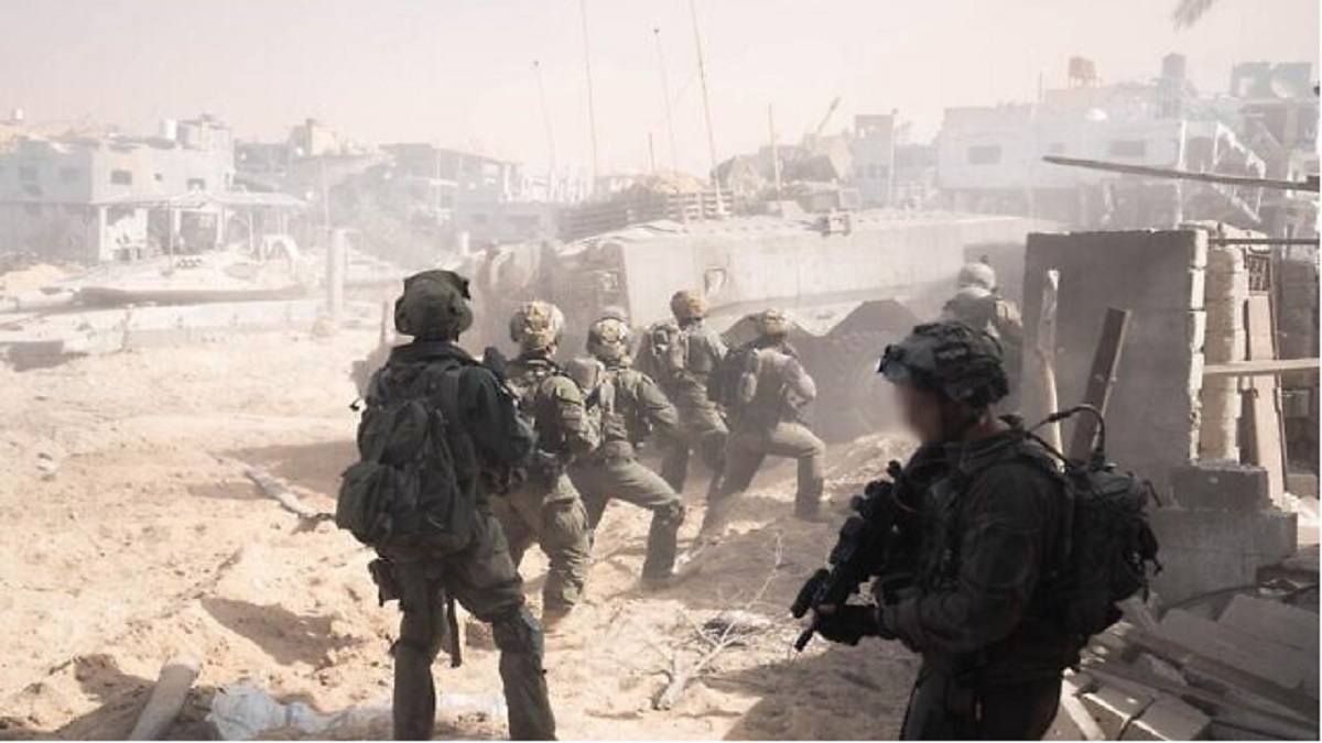 নিরাপদ আশ্রয়ে সরে যাওয়ার জন্য গাজায় ‘মানবিক করিডর’ স্থাপন